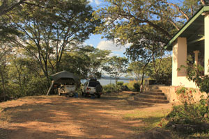 Great Zimbabwe. Lakeview Lodge campsite.