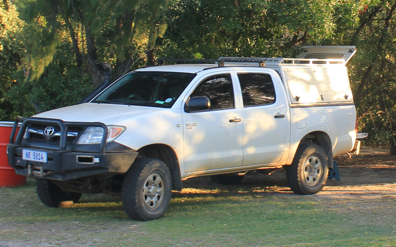 2nd vehicle - Toyota Hilux 2.3 double cab