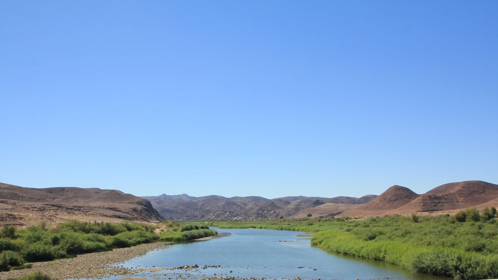 Crossing the river back into South Africa.