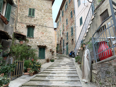 Narrow streets in San Feliciano
